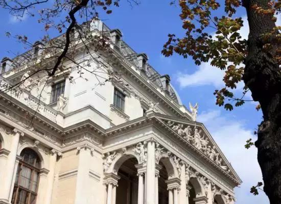 【美国一个月生活费】在美国一个月要准备多少