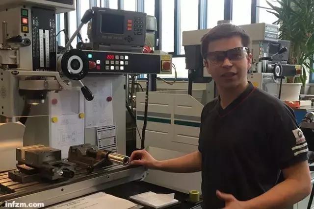 澳洲搬砖工身价5亿960万游爱琴海,平均工资7